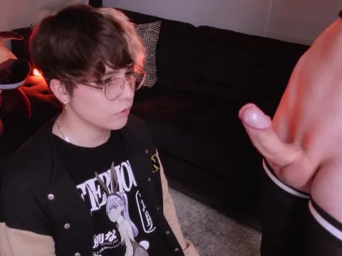 Harmless cheerleader loses bet with the